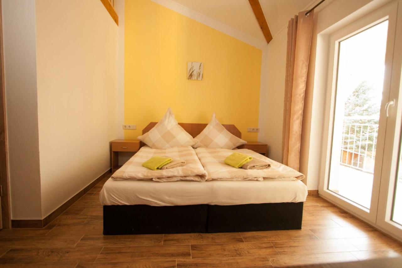 Pension Diener Nausslitz Exteriör bild